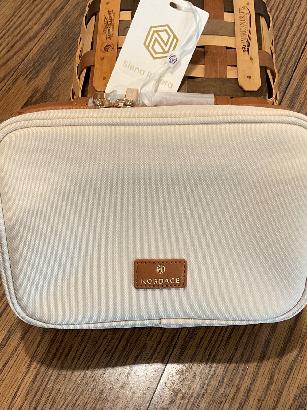 NWT Nordace travel toiletry bag